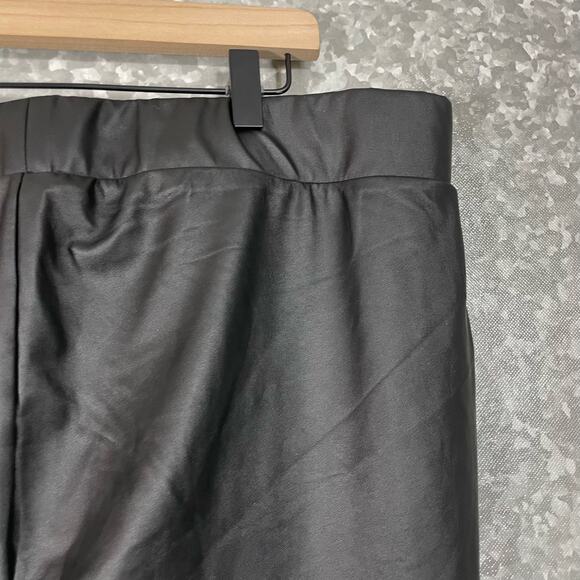 Torrid Women's Plus Size Black Signature Waist Faux Leather Leggings - 3 (3X) - Picture 7 of 8